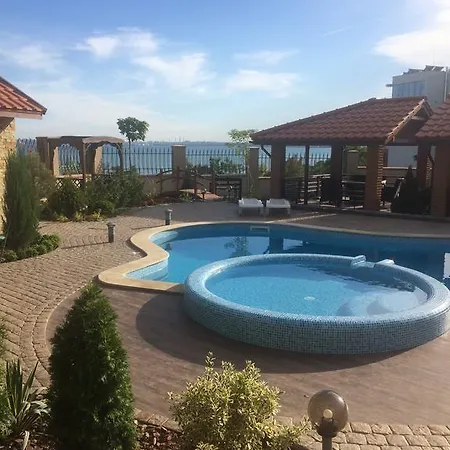 Albizia Гостьовий будинок 3*