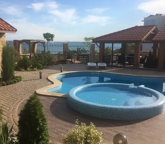 Albizia Guest house 3*