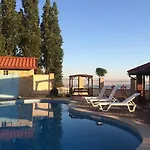 Guest house Albizia